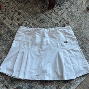 White Sabrisah Tennis Skirt